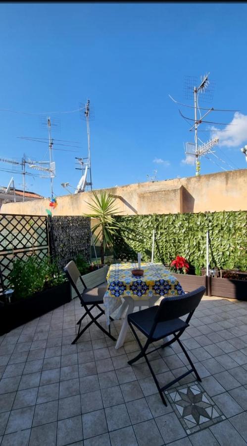 Terrazza Del Santo 2,0 - La Terrazza Nel Cuore Di Napoli Exterior foto